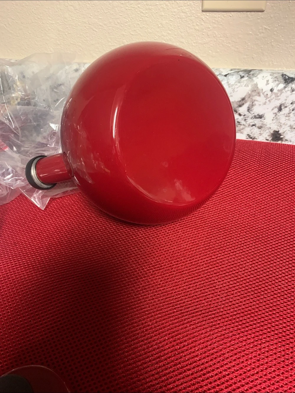 LMT: Circulon Circles 1.9L Kettle - Red